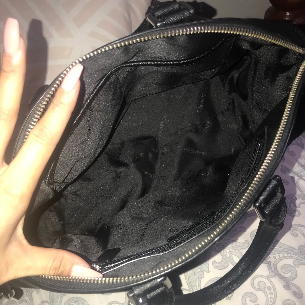 Calvin klein purse - Picture 3 of 3